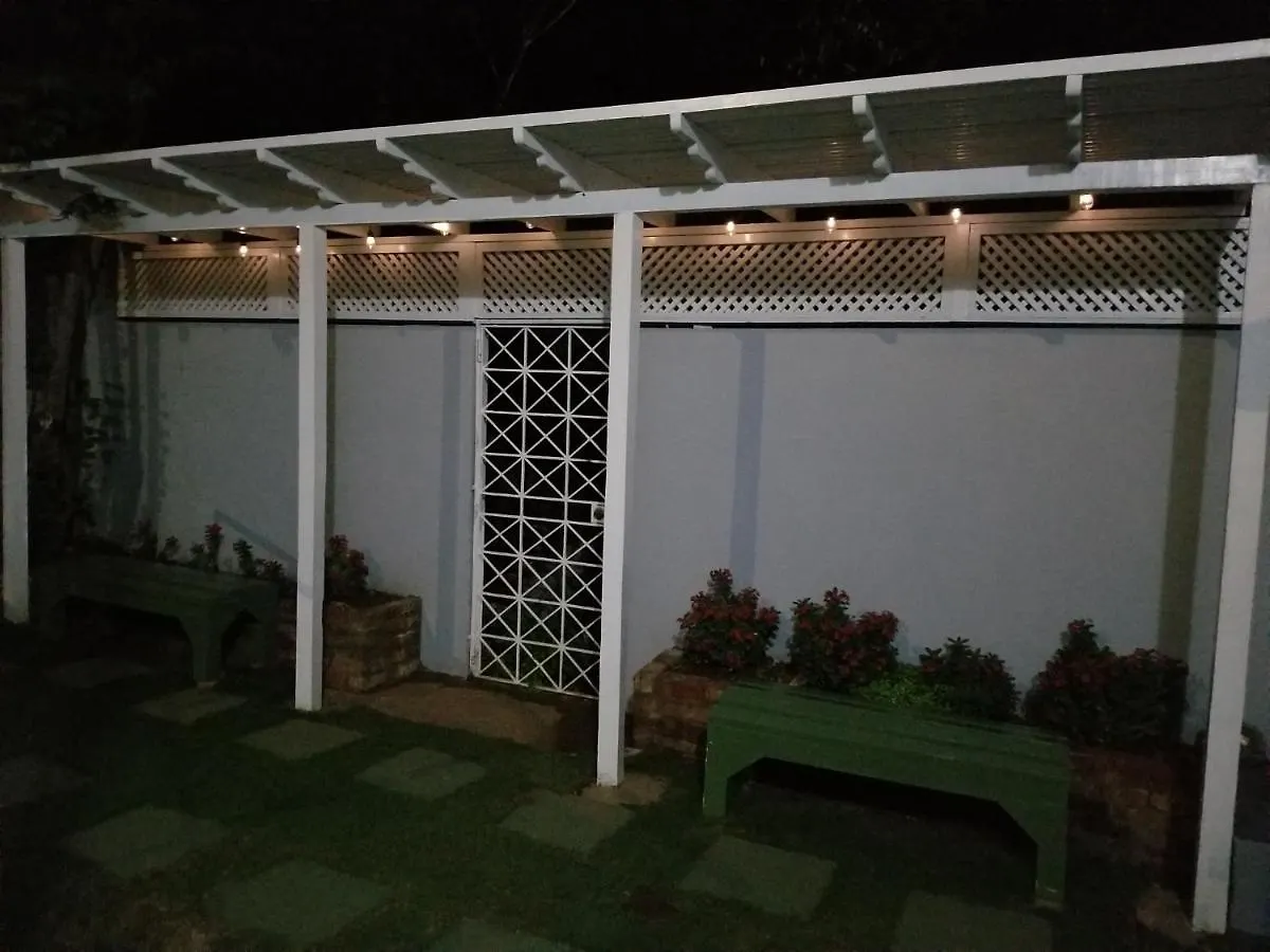 Ridgeview Suites Kingston 0*,  Jamaica